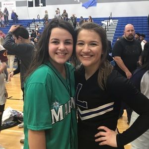 Meet your Posher, Devin